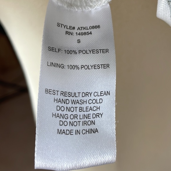 Nectar Clothing Tropical Off Shoulder Ruffle Crop Top - Size Small - Picture 11 of 11